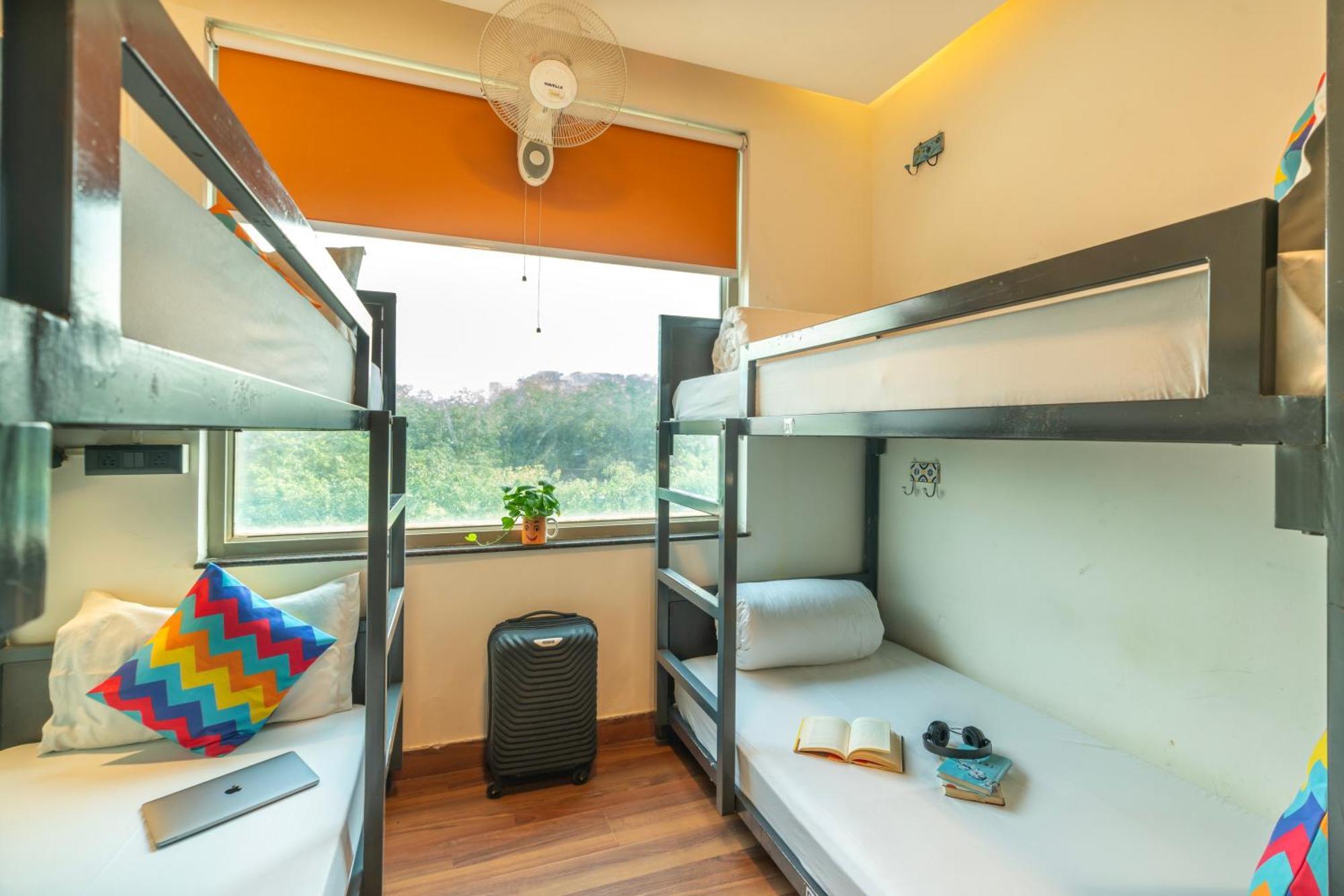 Gostops Delhi Hostel *